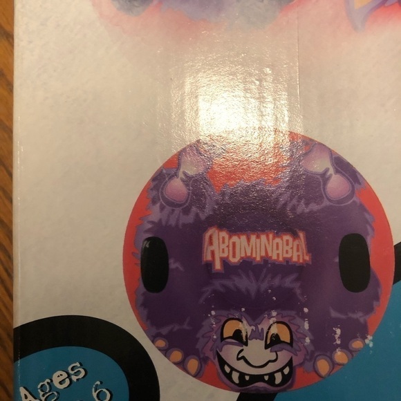 GoSports 2007 Abominable 1 Person Snow or Water Tube With Handles 39” Deflated - Picture 3 of 4